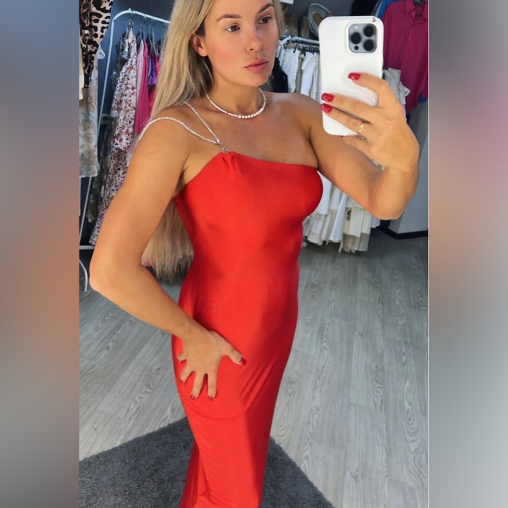 Backless bodycon maxi sexy red dress. Very stretchy material - Picture 6 of 9